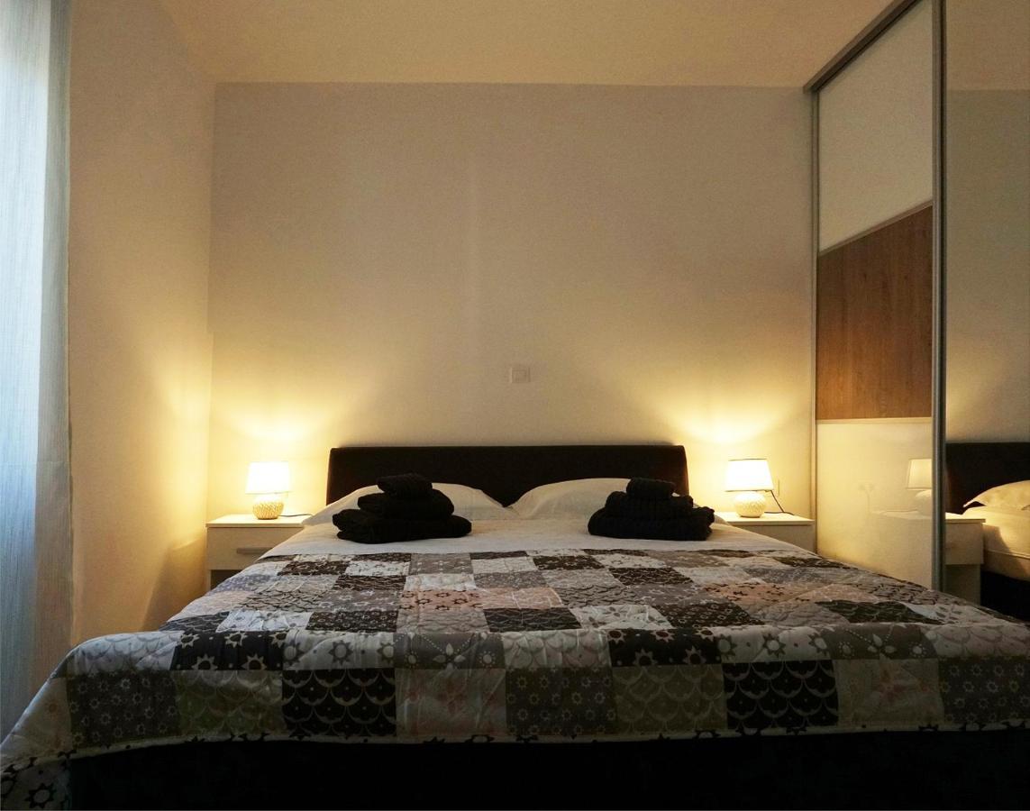 Deluxe Apartment Joia With Balcony On The Beach Bacvice, Free Parking, Old Town, Near Ferry Port Split Luaran gambar